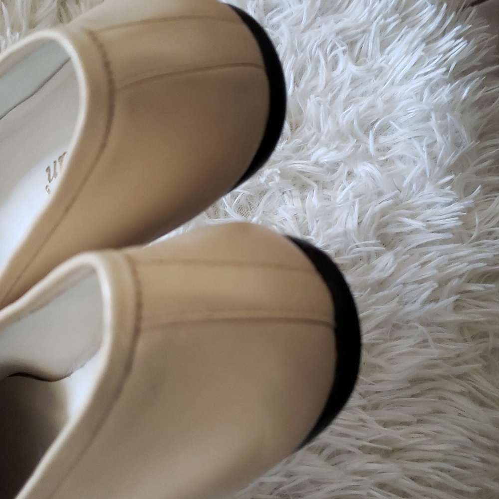 Delman beige/black Leather Cap Toe Ballet Flats Size 9 - Picture 7 of 8